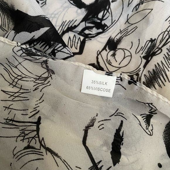 Marilyn Monroe Scarf - Picture 3 of 3